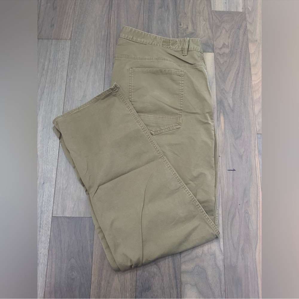 Mountain Hardwear Men's Khaki Chinos